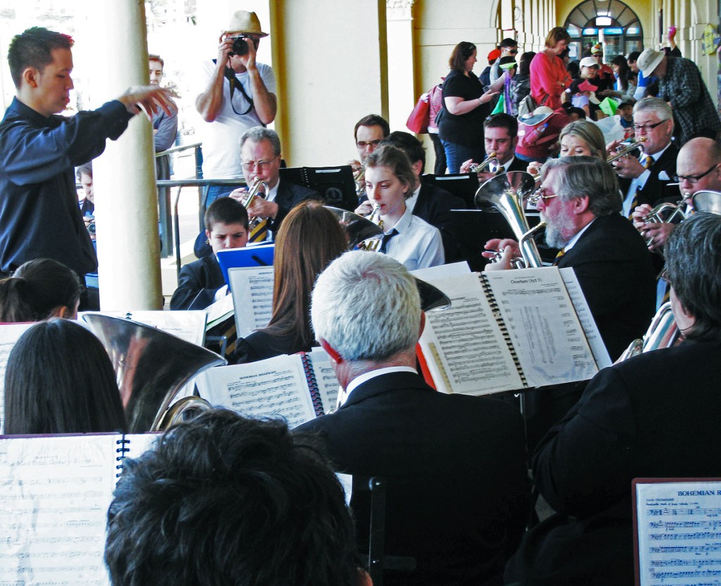 Combining unlikely duos such as Music and Physics can often lend an unexpected, entertaining twist to both. Tim Blais's "Bohemian Gravity" does just that. (Wikimedia Commons user Clustermote / Wikimedia Commons)